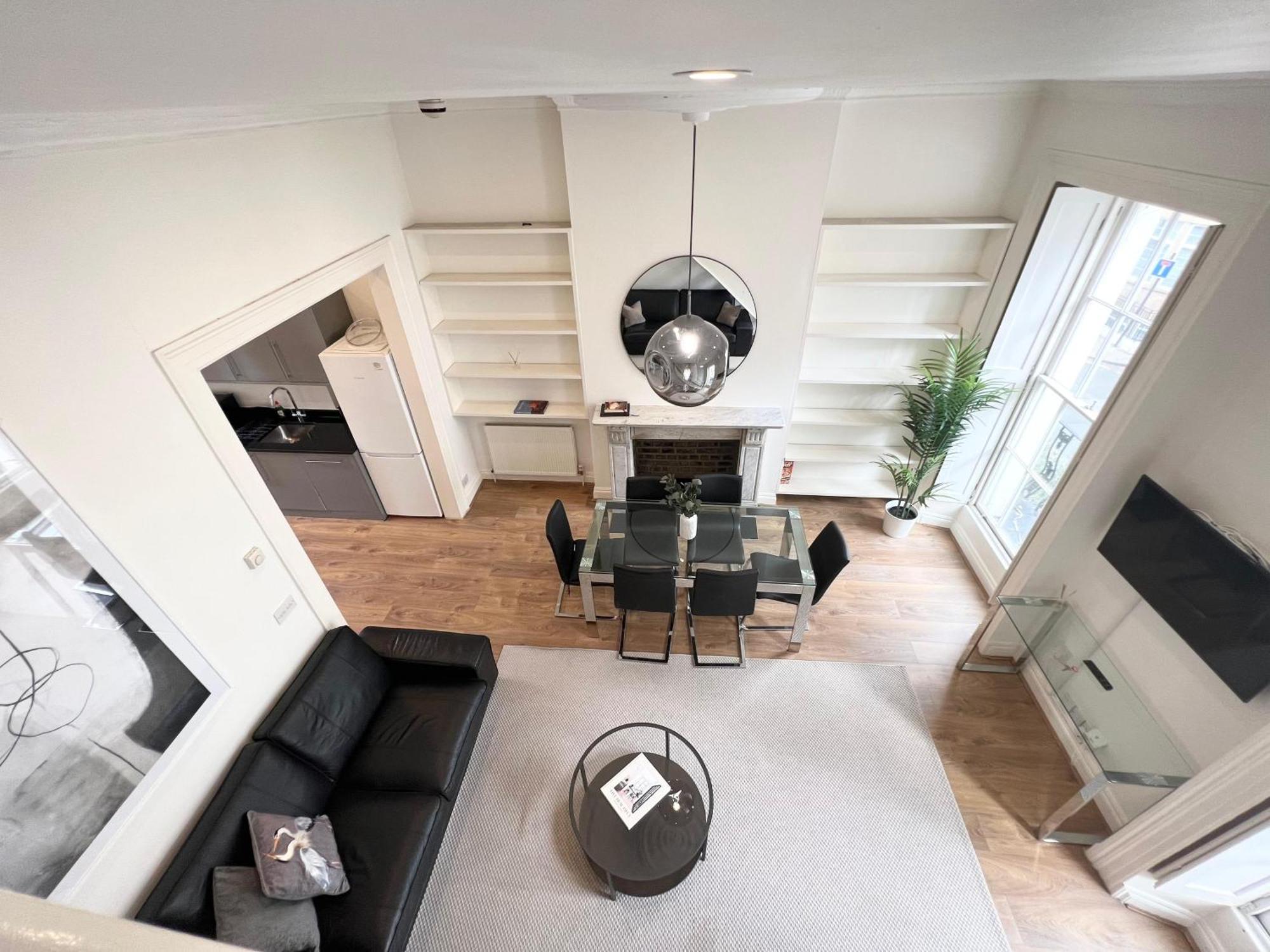 Large 3 Bed 3 Bath Apartment- *